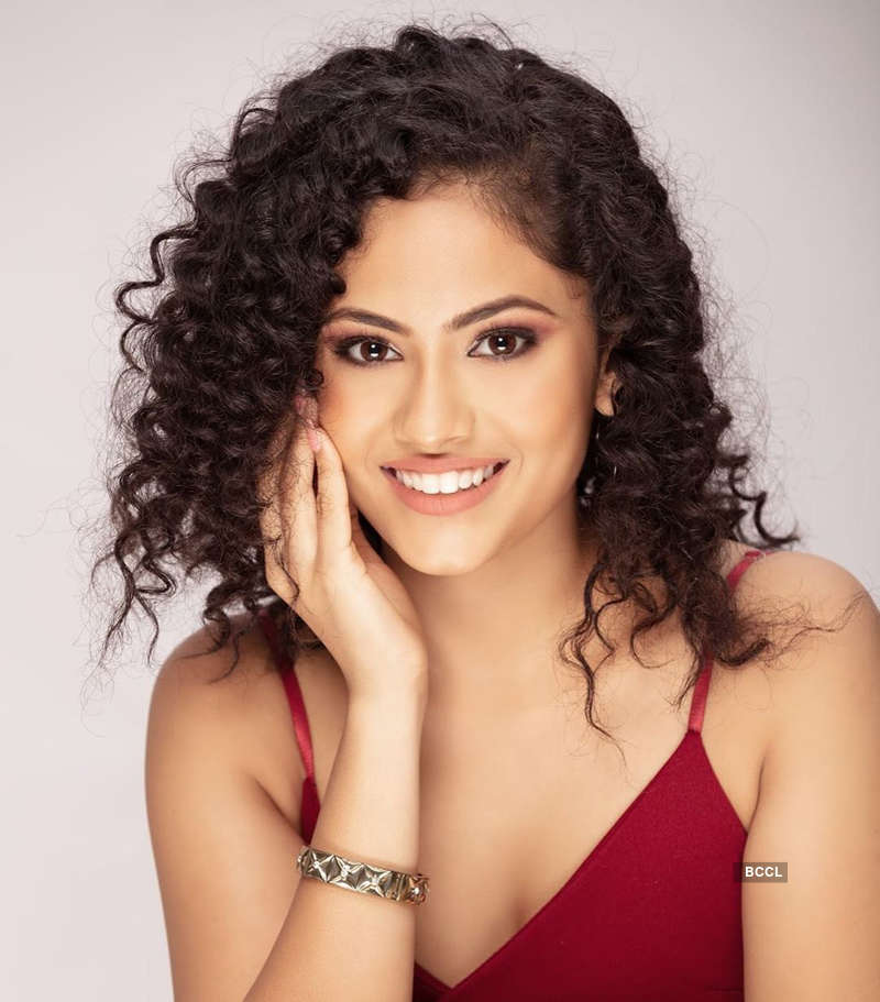  Aayushi Dholakia   Height, Weight, Age, Stats, Wiki and More